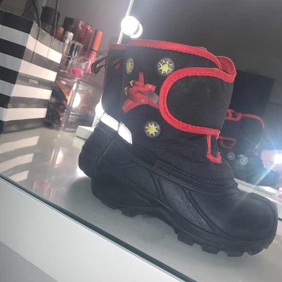 Kids Light Up Winter Boots Size 7 - Picture 3 of 4